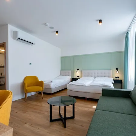 Luma Terra Prague Hostel Esterno foto